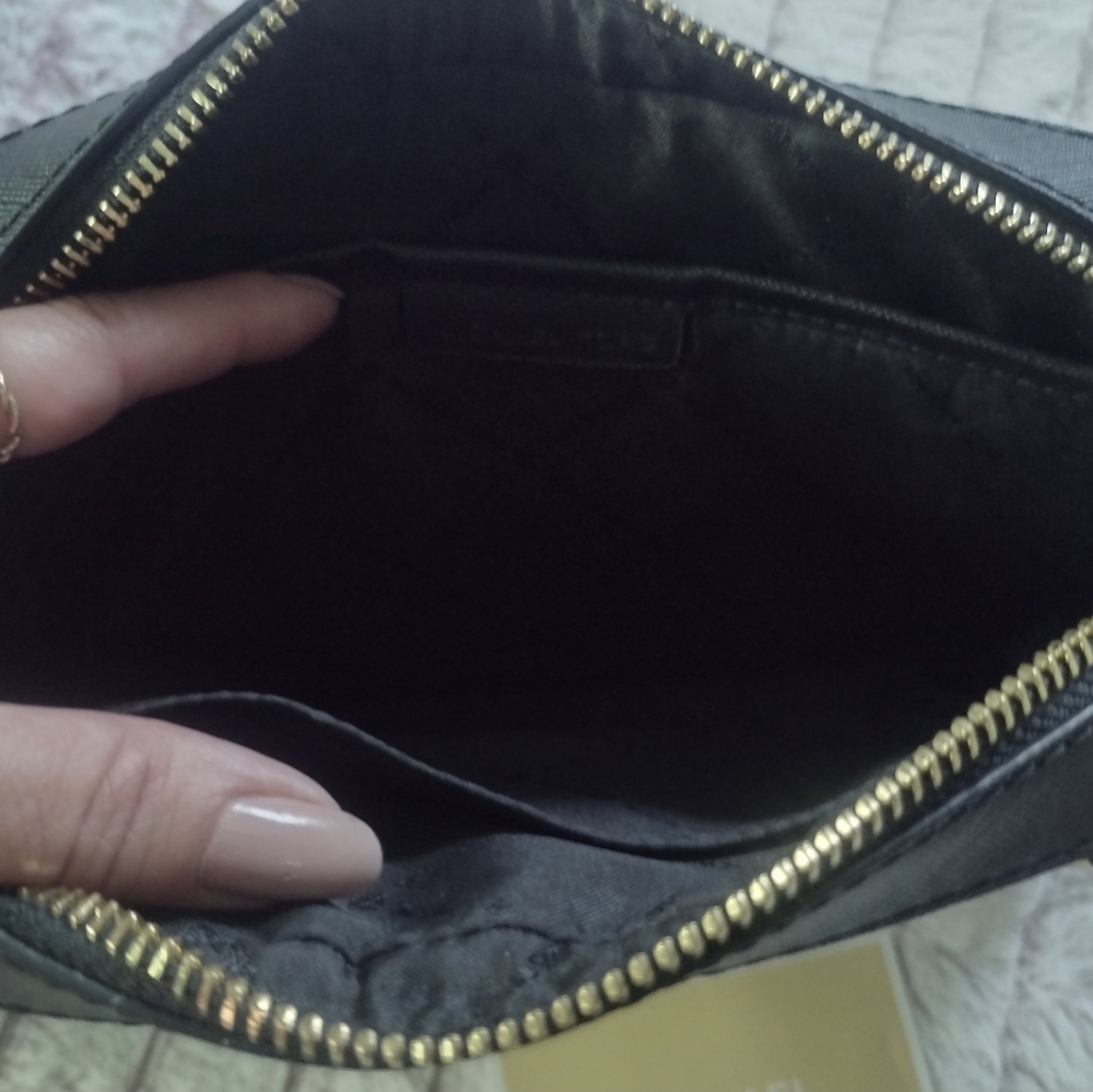 NWOT Michael Kors Black Jet Set Large Saffiano Leather Crossbody Bag w/Gold - Picture 7 of 12